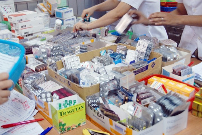 giáo trình thực hành bán thuốc Tặng tài liệu thực hành bán thuốc cho sinh viên ngành Dược