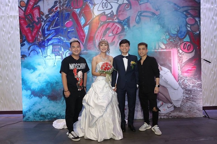DNK và bạn gái