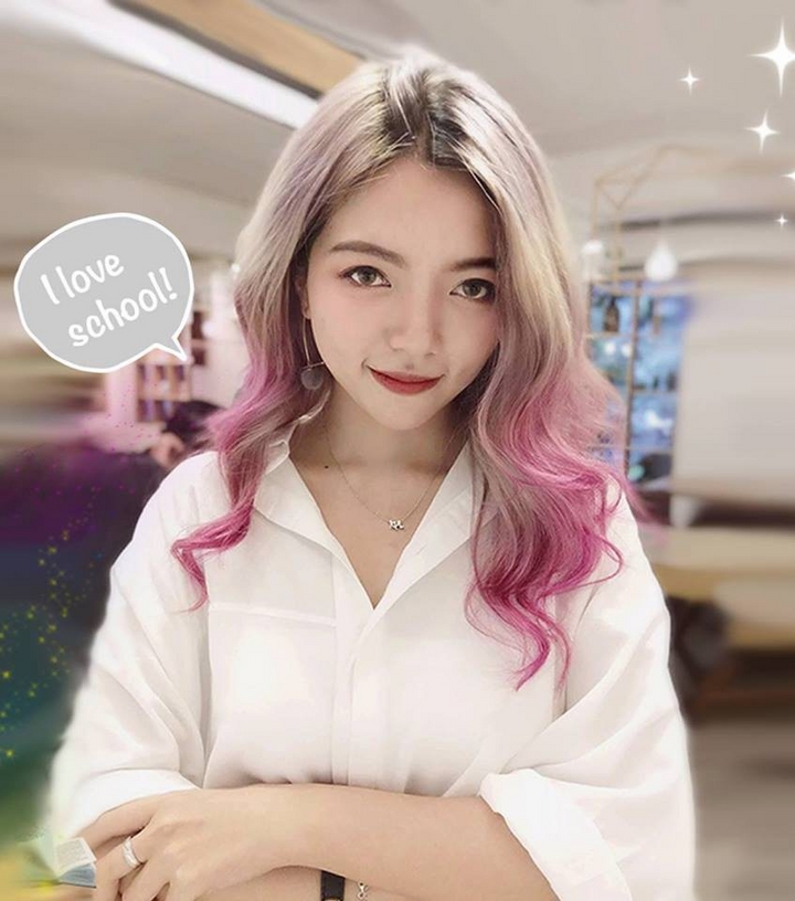 Cô nàng là một streamer game Liên minh huyền thoại Cô nàng là một hotgirl streamer game Liên minh huyền thoại