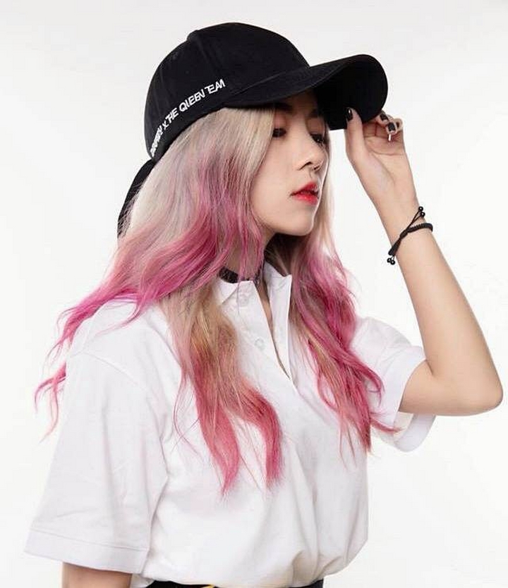 kênh Youtube có hơn 2 triệu người follow kênh Youtube có hơn 2 triệu người follow