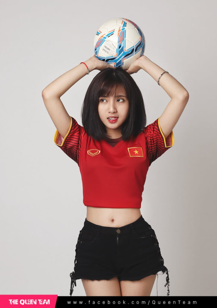 hình ảnh nabee tại VCK U23 Tại VCK U23 châu Á vừa qua, Nabee là một trong số game nữ tích cự theo dõi và “ đi bão” ăn mừng vì đội tuyển