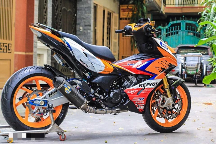 Tất cả phụ kiện trên WInner X khiến bất cứ xe nào cũng phải đỏ mắt ghen tỵ