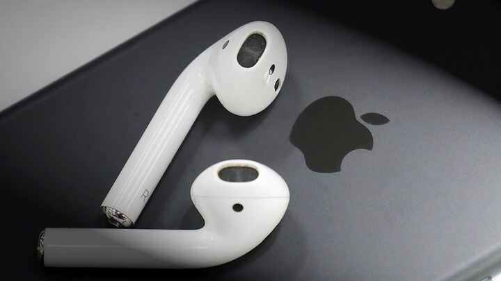 AirPods AirPods